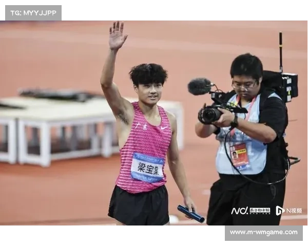 广东选手杨嘉400米半决赛46秒98,决赛李永杰46秒97夺冠