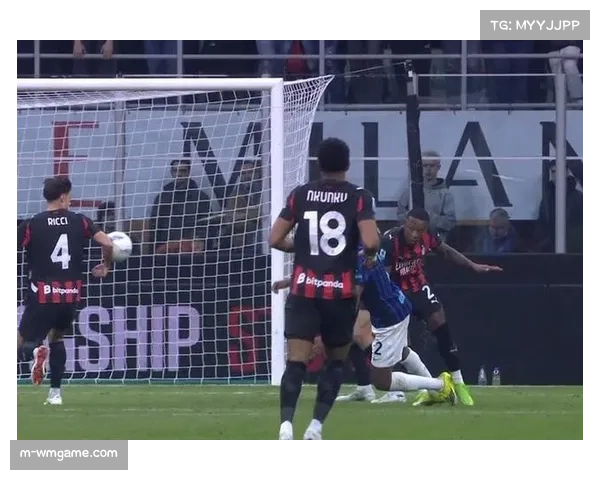 前金哨谈VAR：对于禁区内的轻微接触，点球判罚尺度必须统一